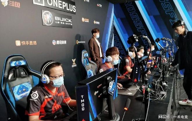 还可以借助 还可以借助