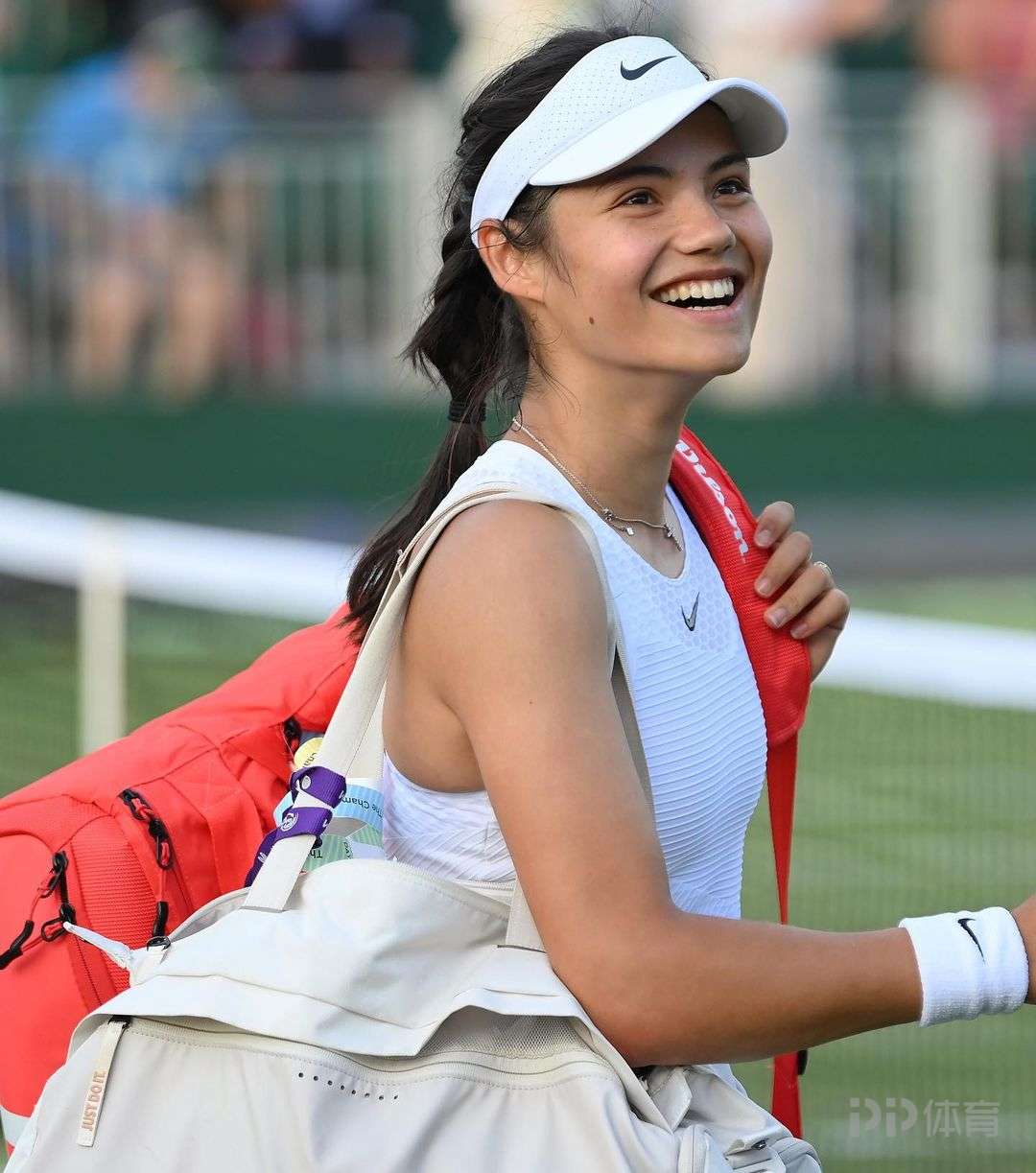 他也始终保 他也始终保